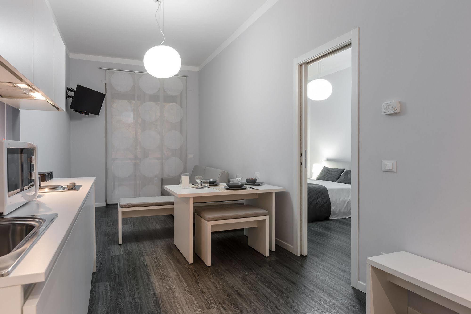Apartahotel De Angeli 4*